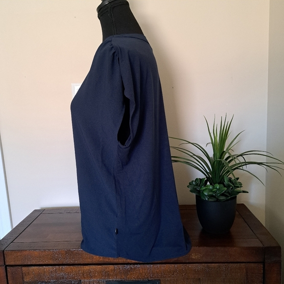 Banana Republic Navy Blue Women's Top Size Medium Cap Sleeve - Picture 4 of 9